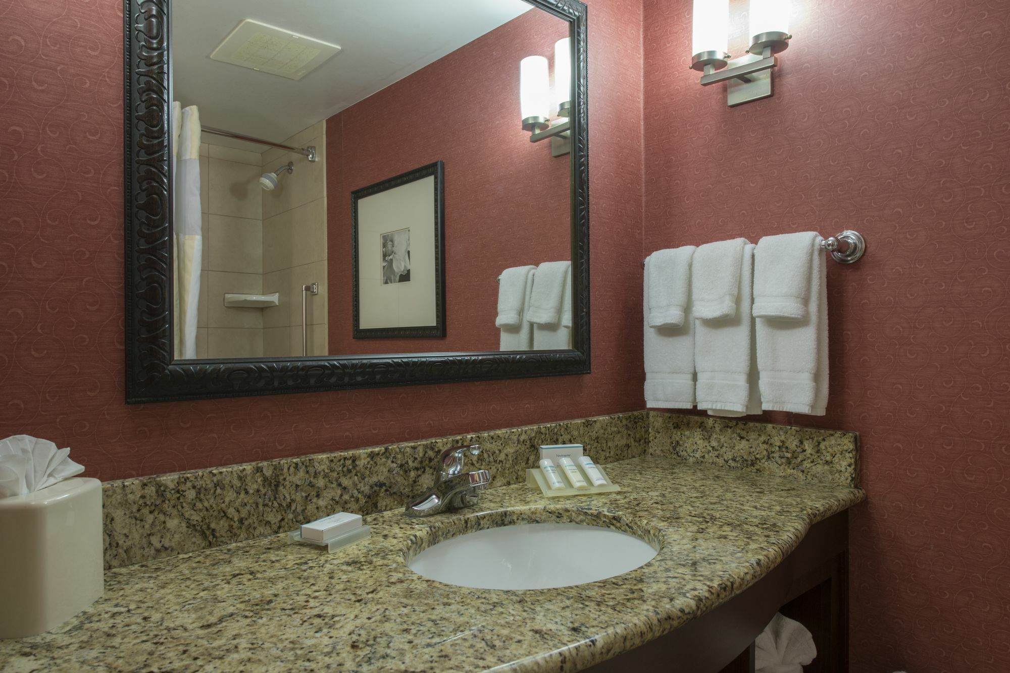 Hilton Garden Inn Tupelo Exterior photo